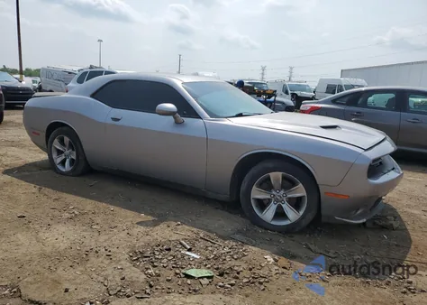 2015 Dodge Challenger Sxt z USA, uszkodzony, nr VIN 2C3CDZAG5FH758216